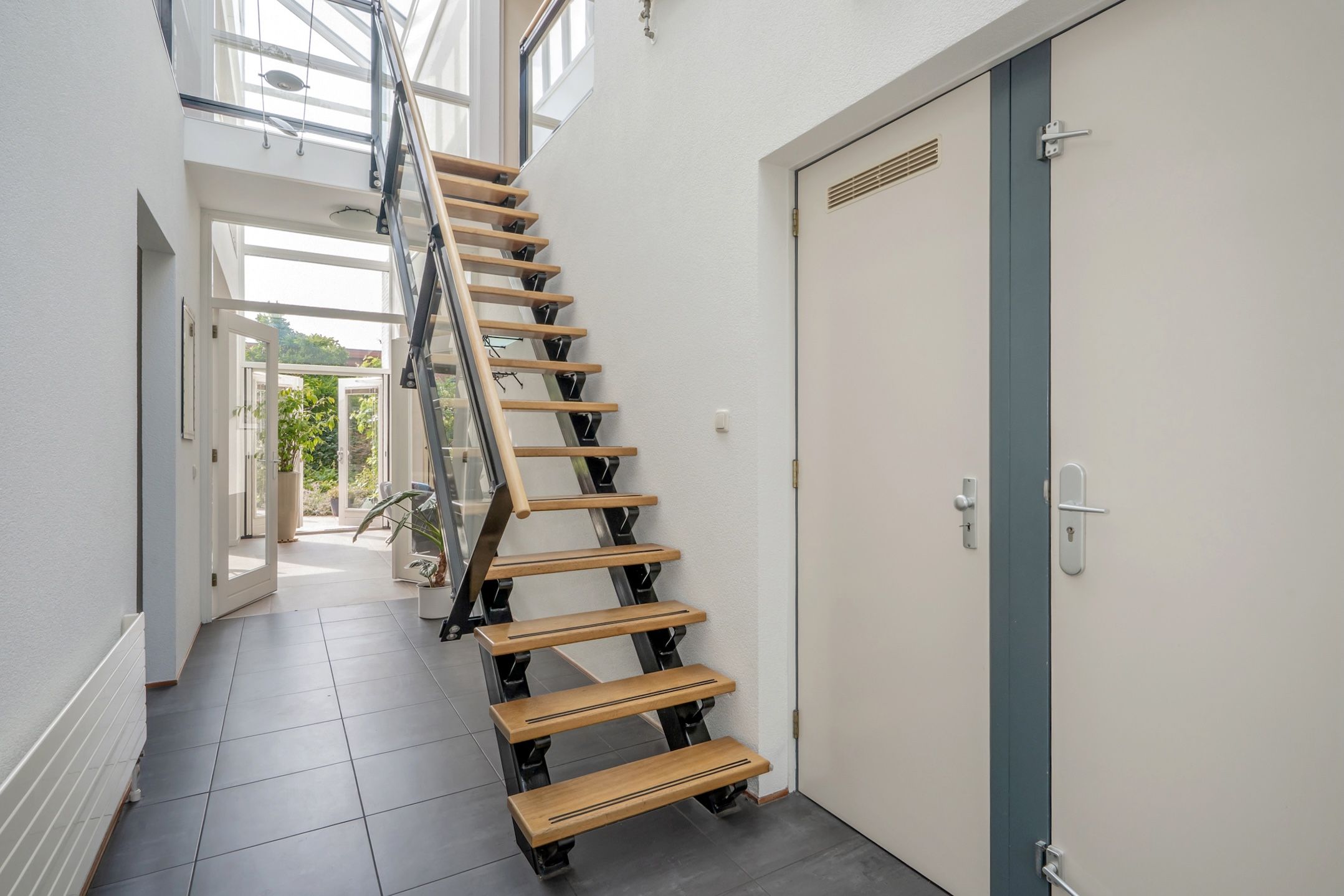 Photo 6 of Hekendorpstraat 38