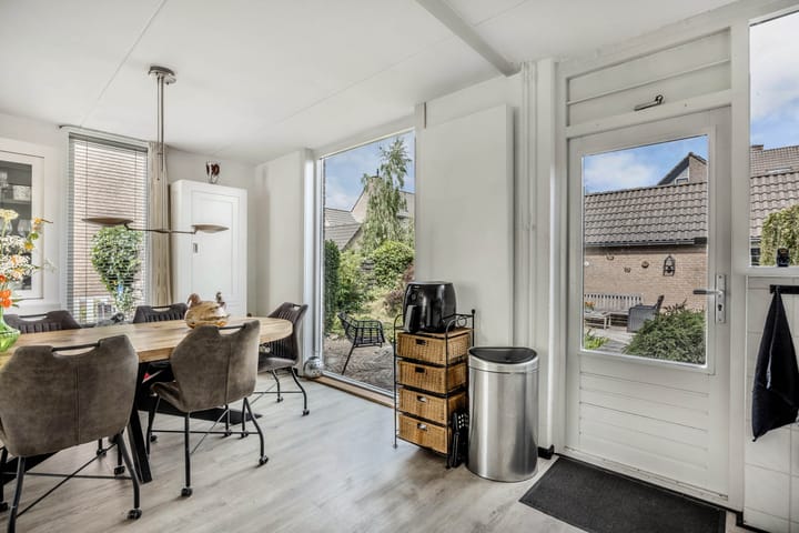 Hoekwoning te koop: Eierlanden 100, Huizen