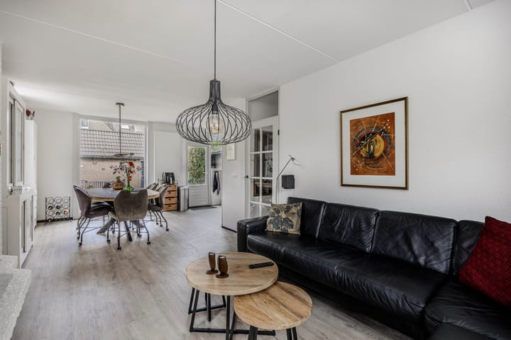 Hoekwoning te koop: Eierlanden 100, Huizen