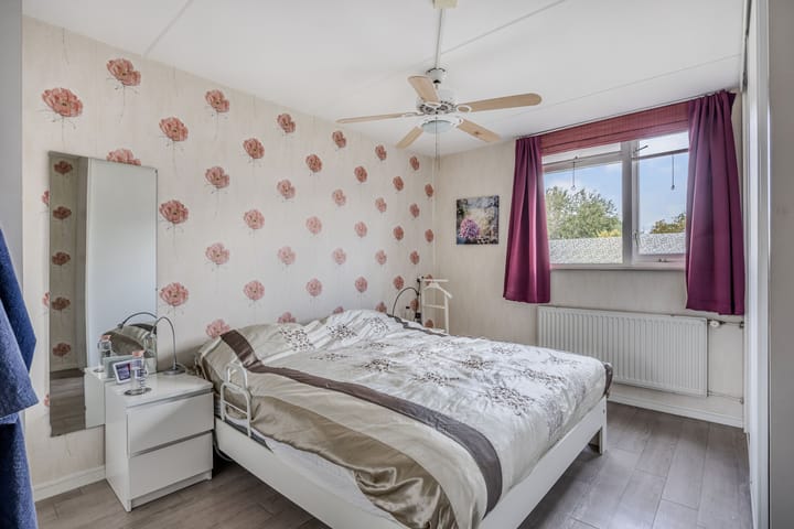 Hoekwoning te koop: Eierlanden 100, Huizen