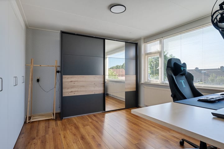Tussenwoning te koop: Michaëlsberg 37, Drachten