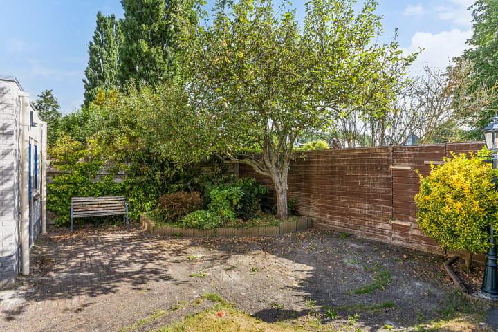 Vrijstaande woning te koop: Idzerdastins 85, Leeuwarden