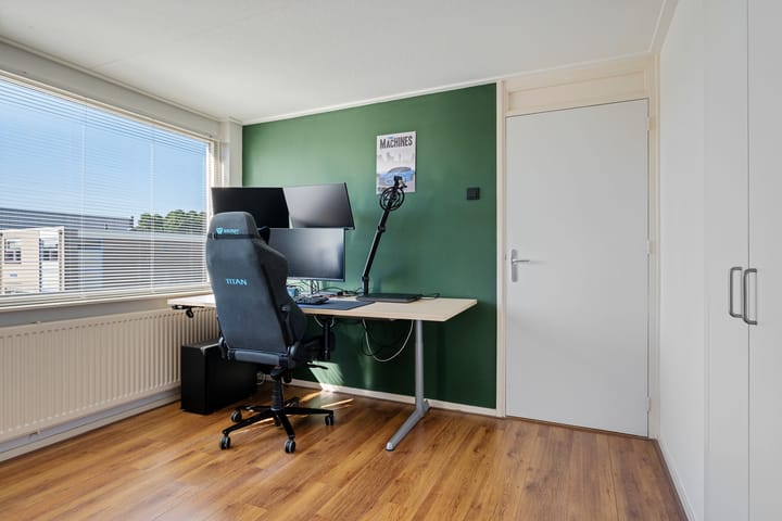 Tussenwoning te koop: Michaëlsberg 37, Drachten