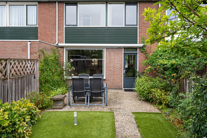 Tussenwoning te koop: Geuzenpad 4, Zoetermeer
