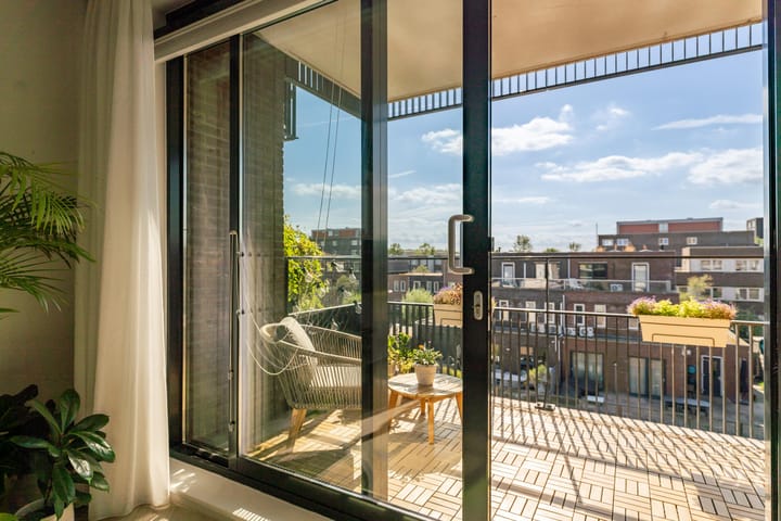 Appartement te koop: Emmy Andriessestraat 363, Amsterdam