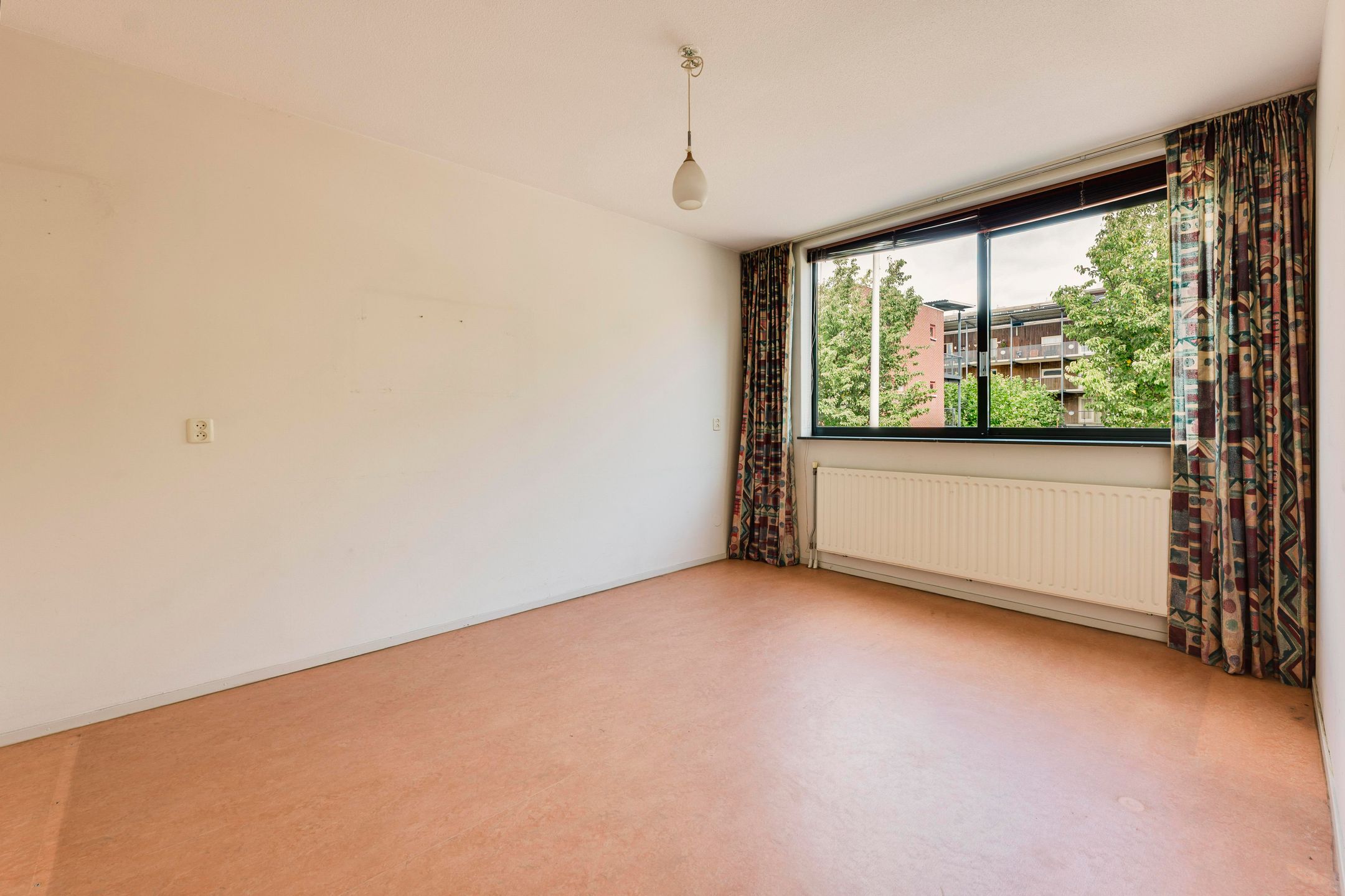 Photo 12 of Van Abbestraat 80