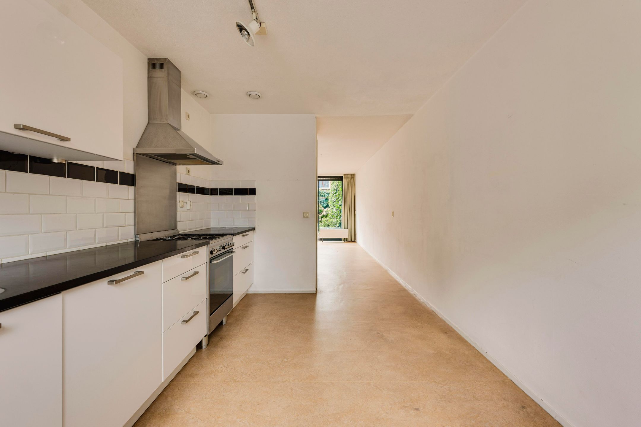 Photo 6 of Van Abbestraat 80