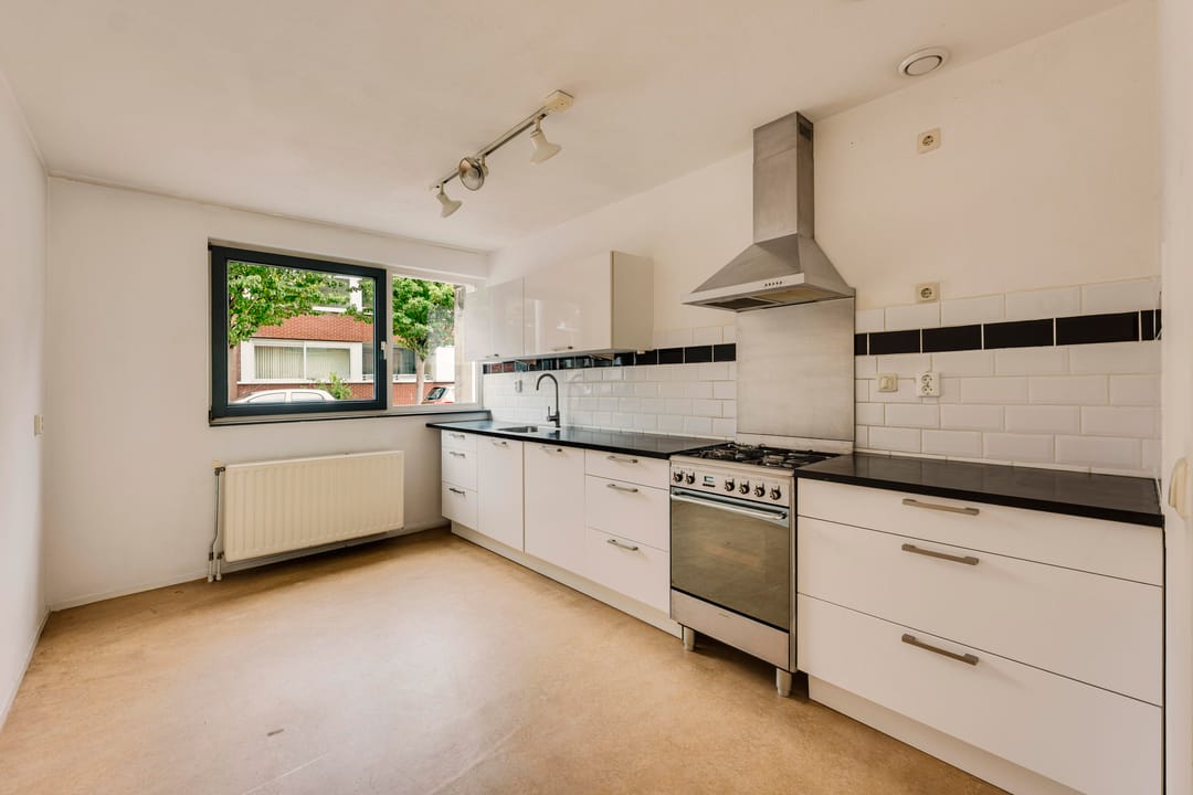 Photo 7 of Van Abbestraat 80