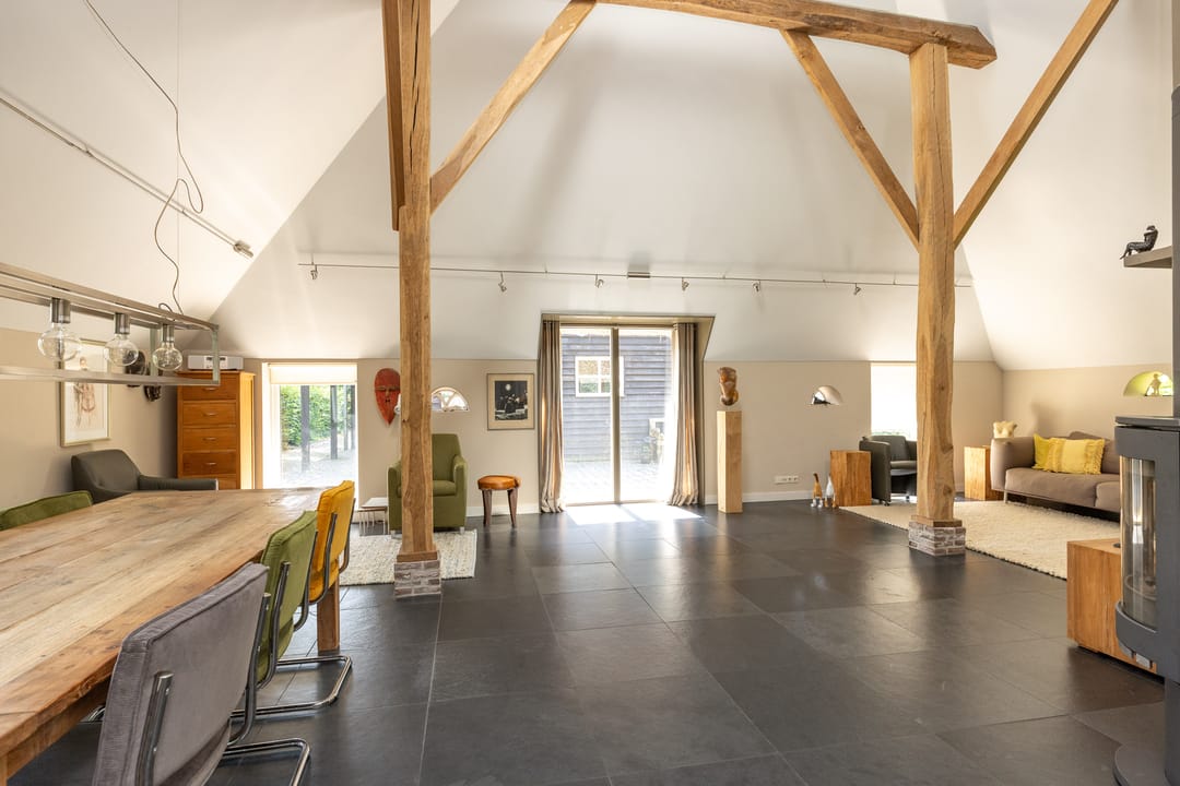 Photo 11 of Bloemberg 34