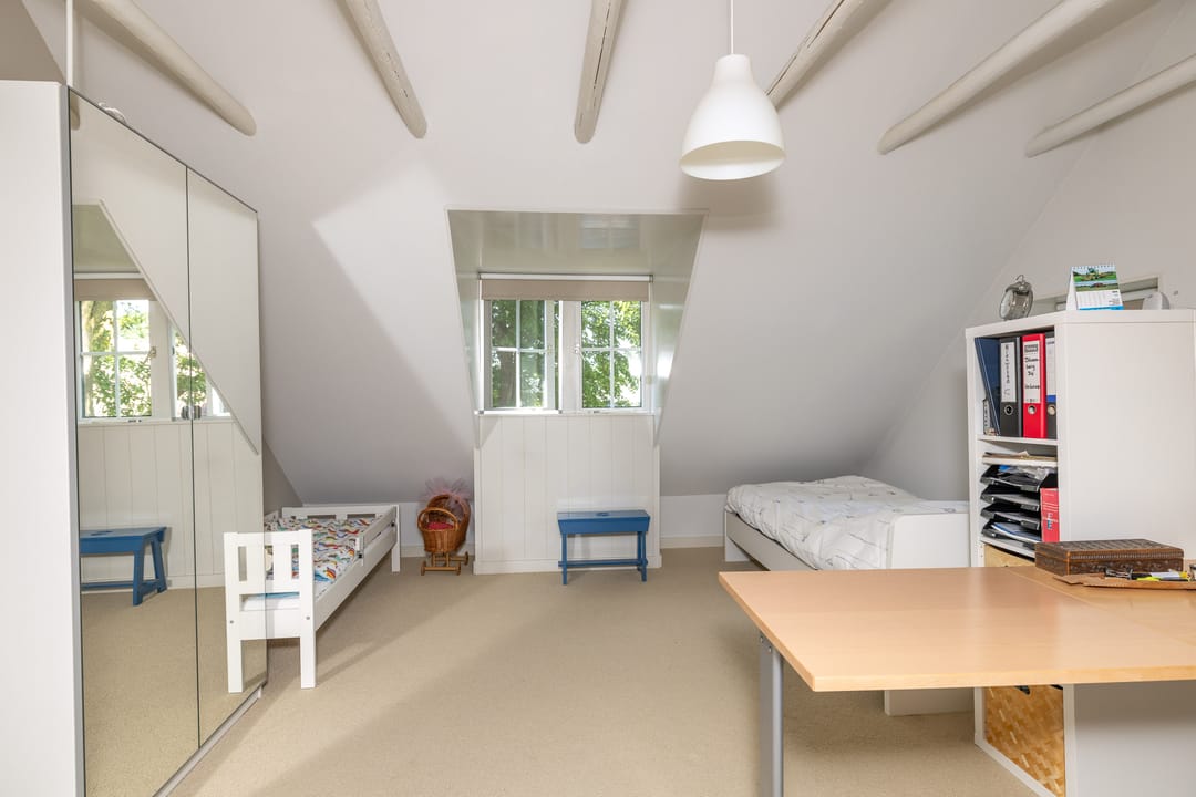 Photo 38 of Bloemberg 34