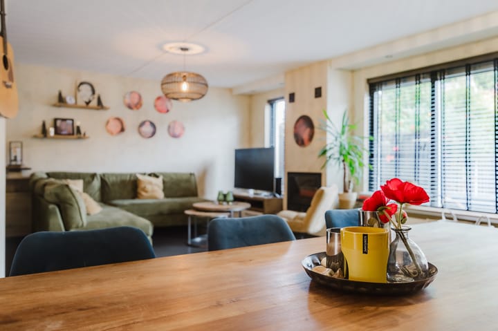 Tussenwoning te koop: Schrijverstraat 5, Loon Op Zand