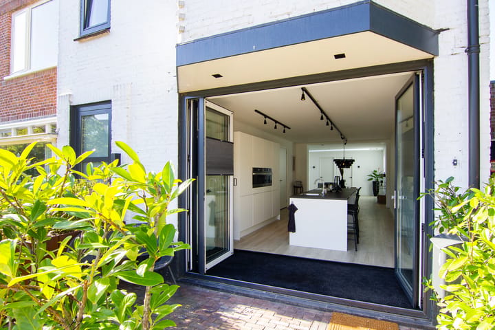 Foto 3 van Floresstraat 4