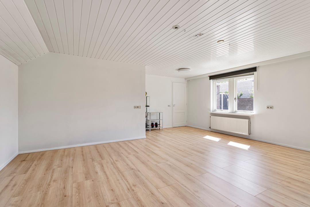 Photo 13 of van Oosterhoutstraat 1