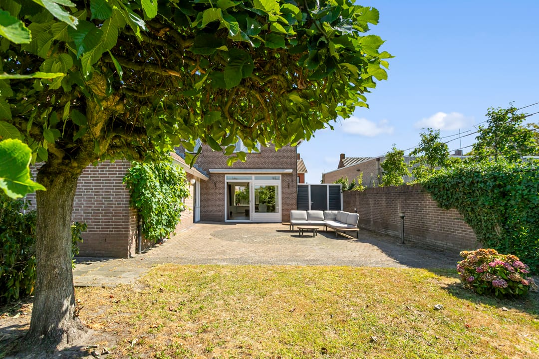 Photo 23 of van Oosterhoutstraat 1