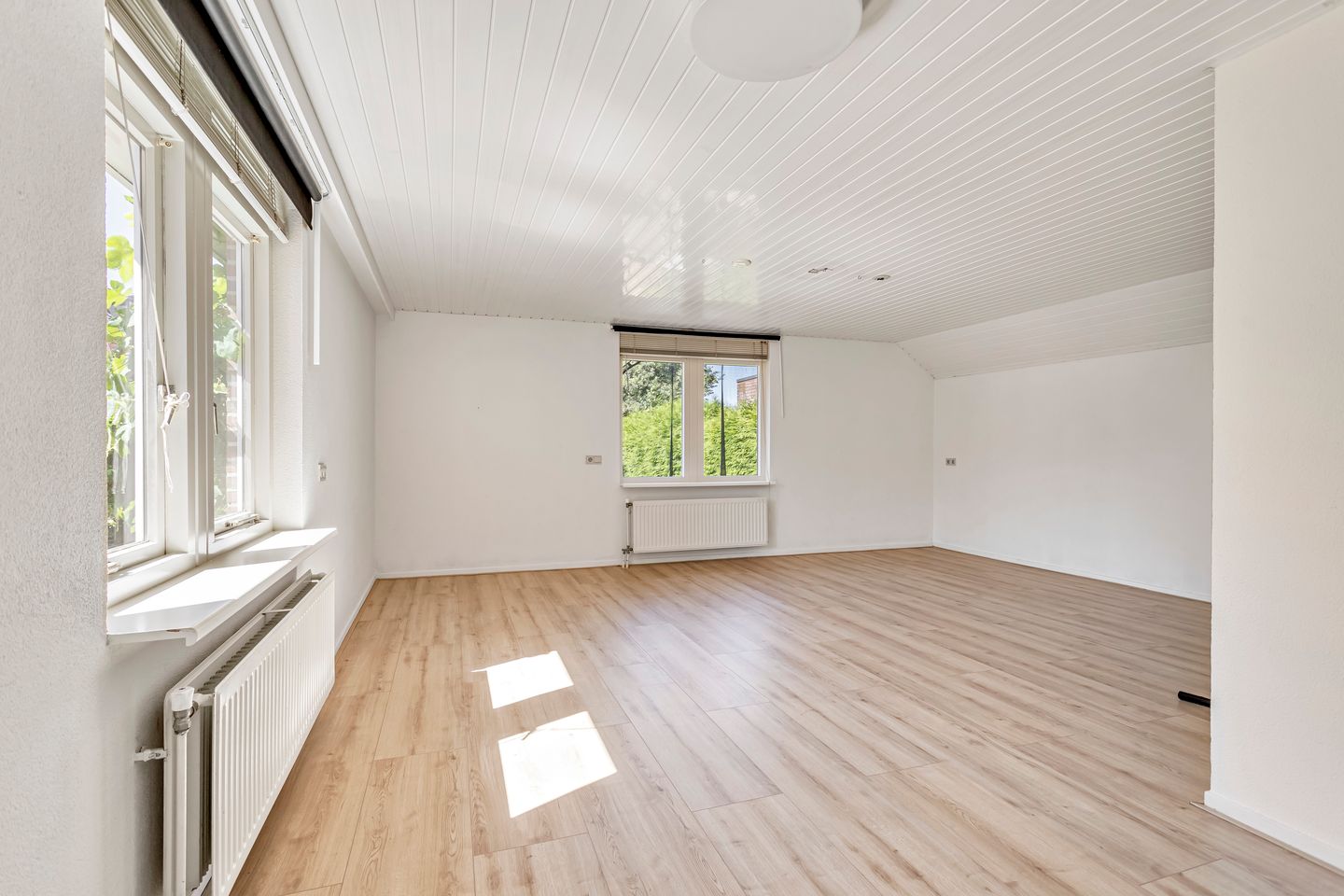 Photo 14 of van Oosterhoutstraat 1