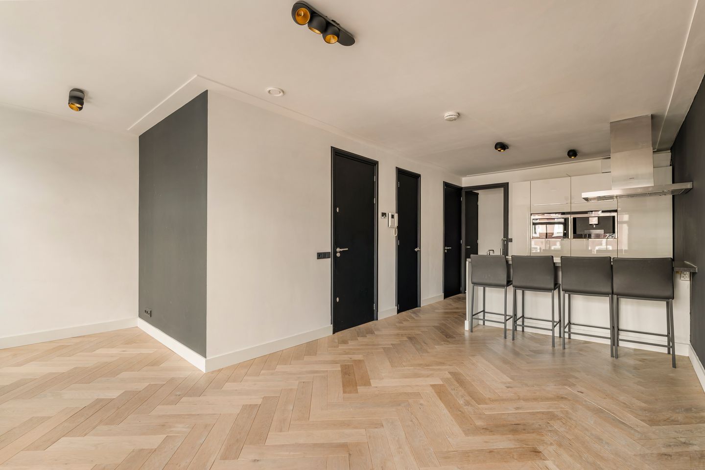 Photo 4 of Albert Cuypstraat 94-3