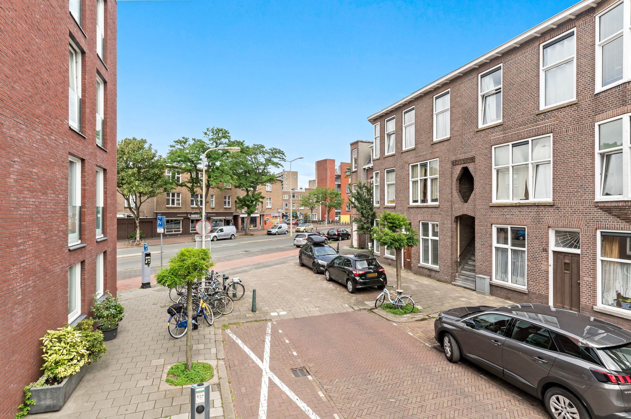 Photo 21 of Deimanstraat 6