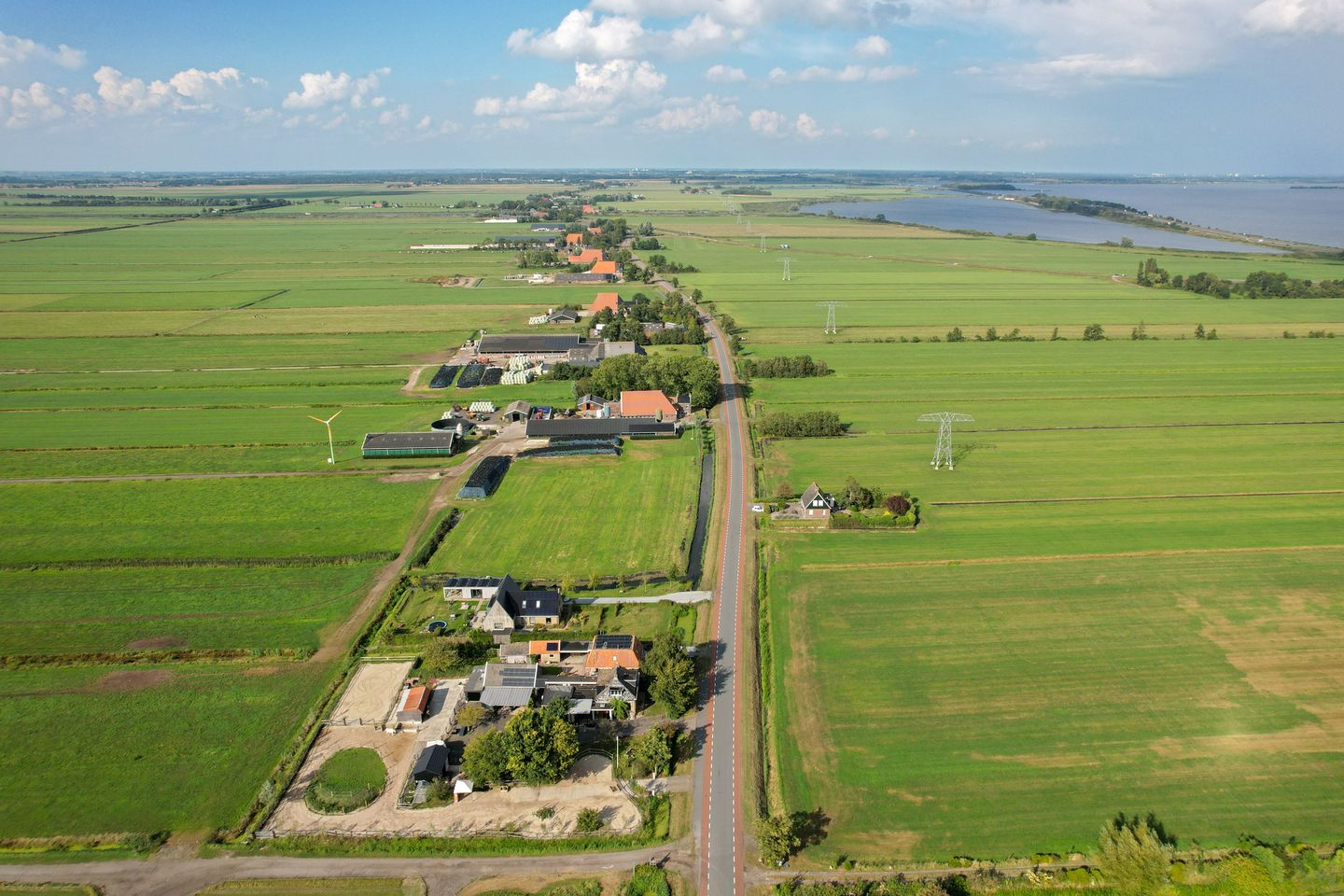 Photo 49 of Straatweg 3