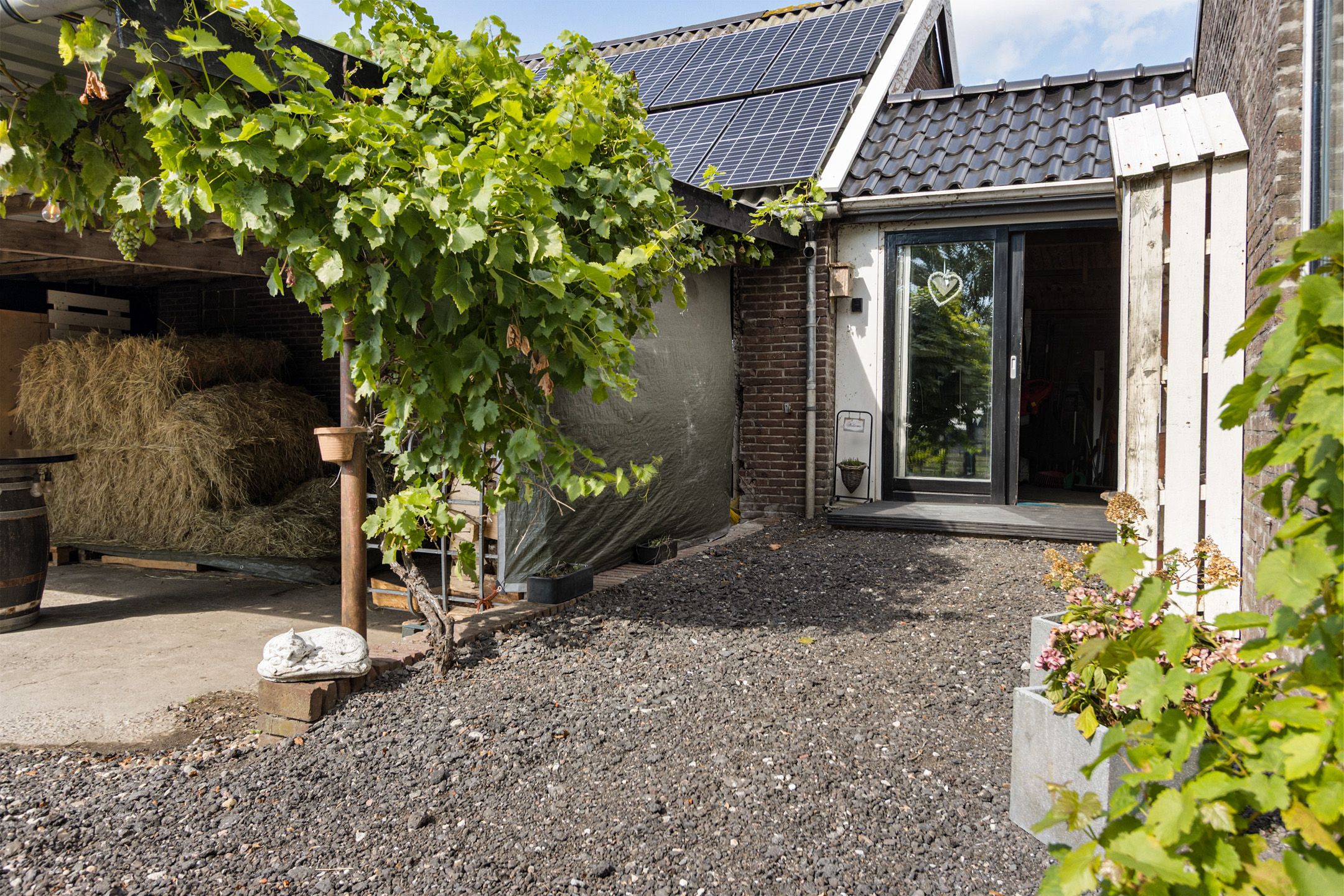 Photo 42 of Straatweg 3