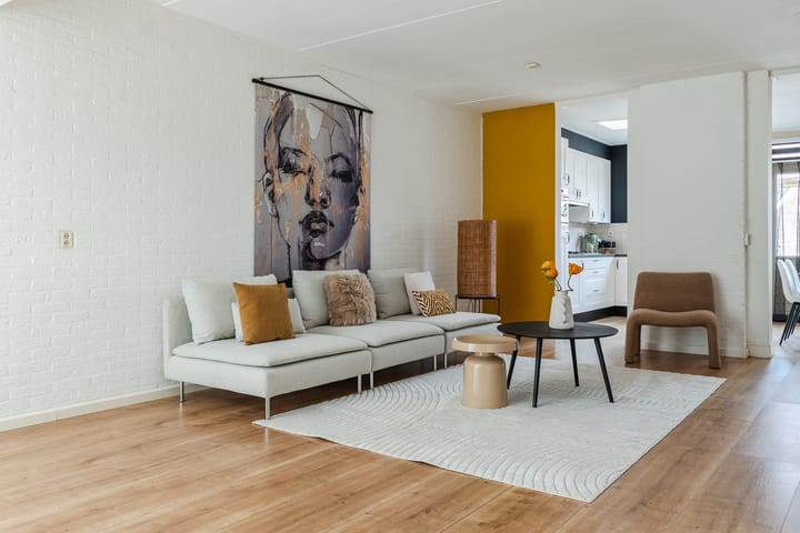 Tussenwoning te koop: Domela Nieuwenhuisweg 32, Muntendam