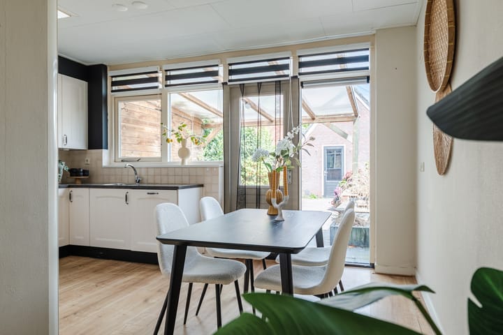 Tussenwoning te koop: Domela Nieuwenhuisweg 32, Muntendam