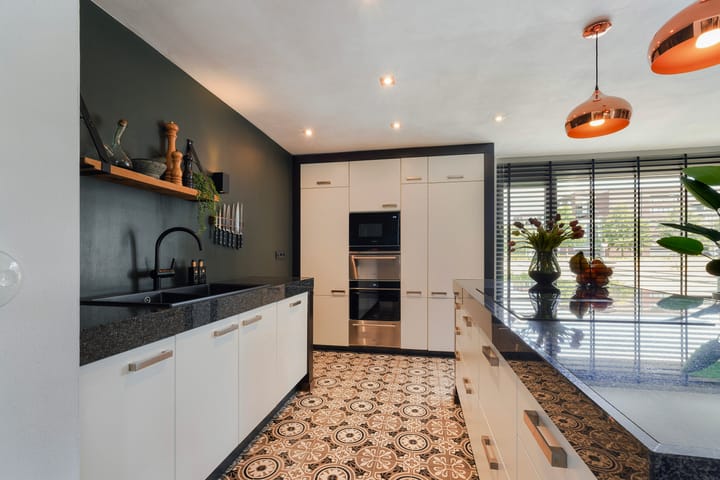 Vrijstaande woning te koop: Villa Fonteinkruid 4, Waalwijk