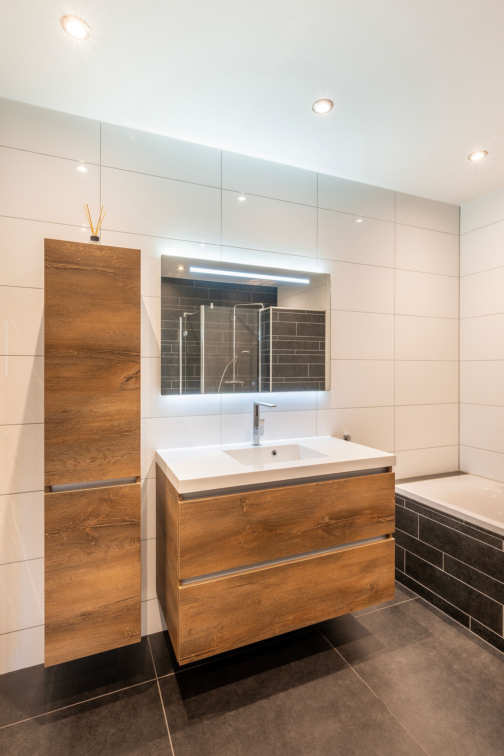 Photo 39 of Hugo de Vriesstraat 9