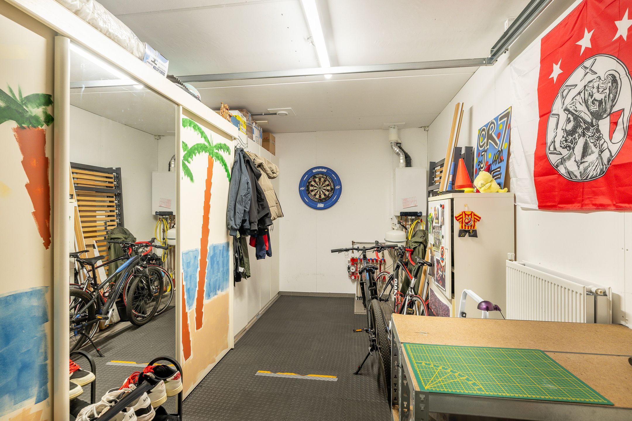 Photo 27 of Hugo de Vriesstraat 9