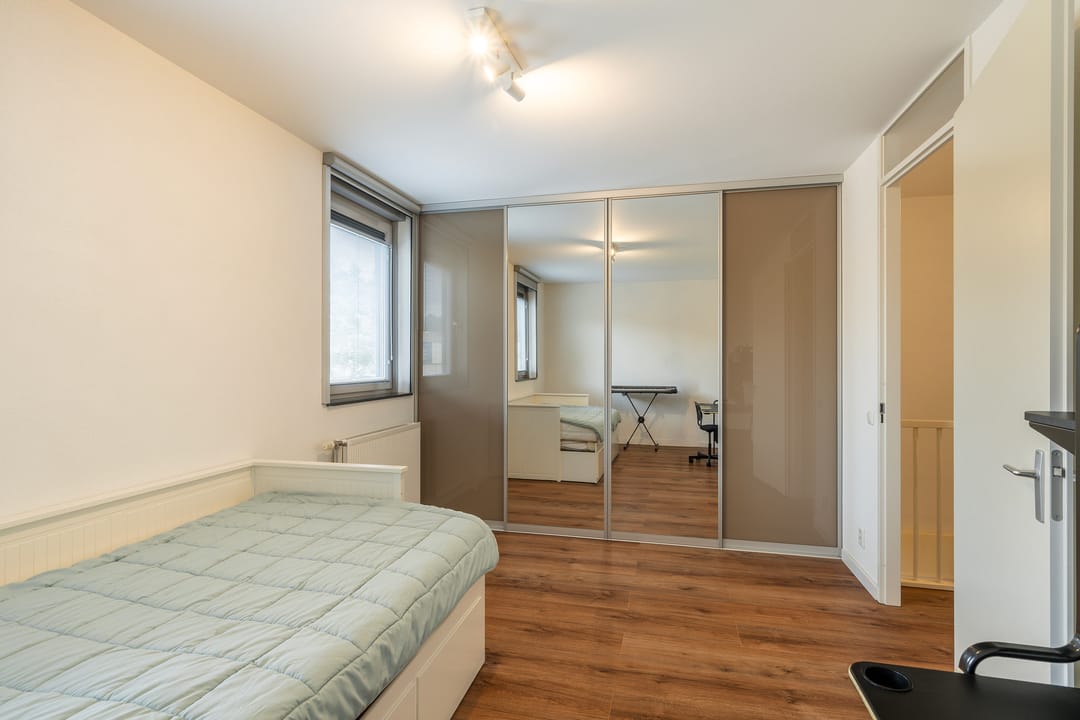 Photo 32 of Hugo de Vriesstraat 9