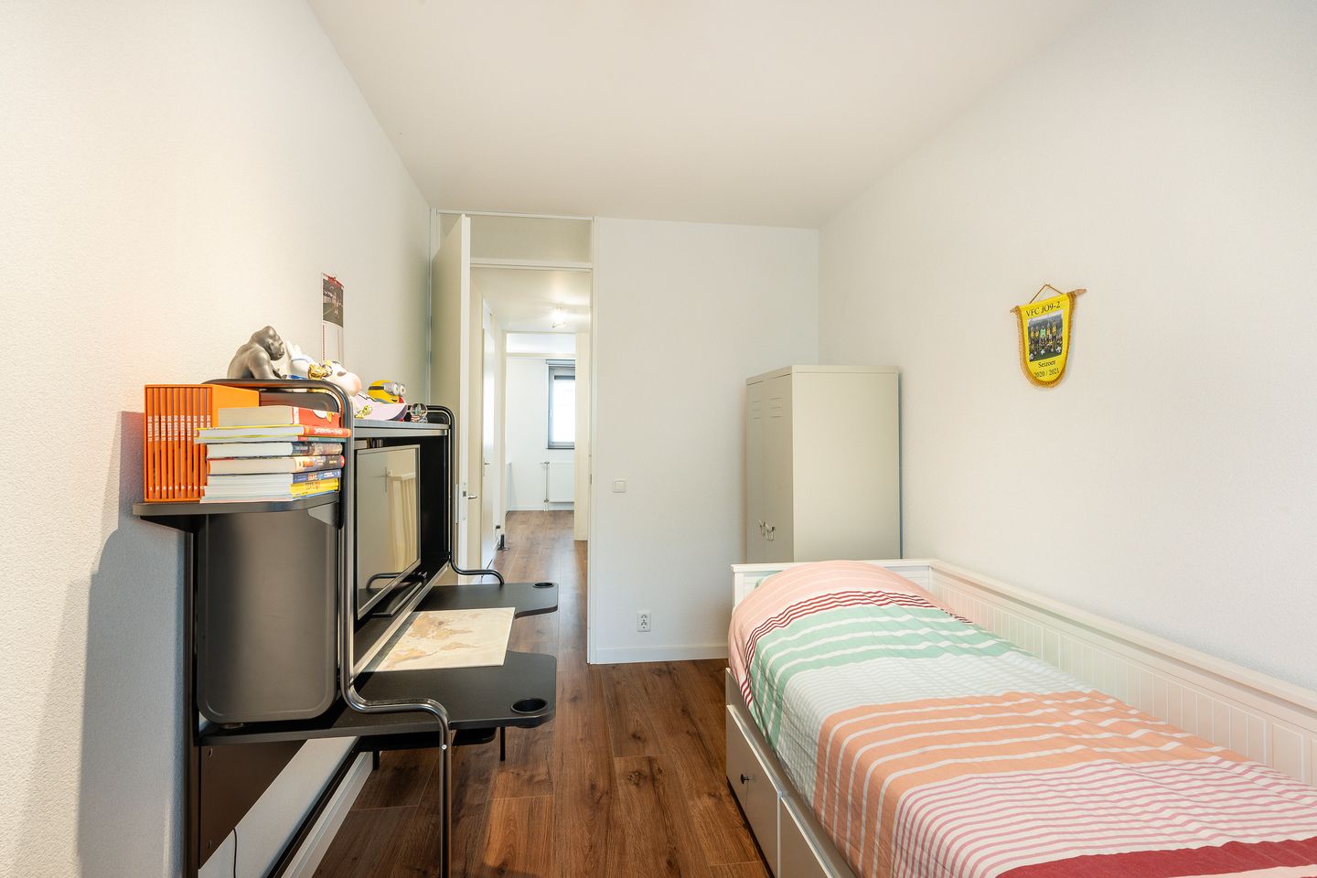 Photo 34 of Hugo de Vriesstraat 9
