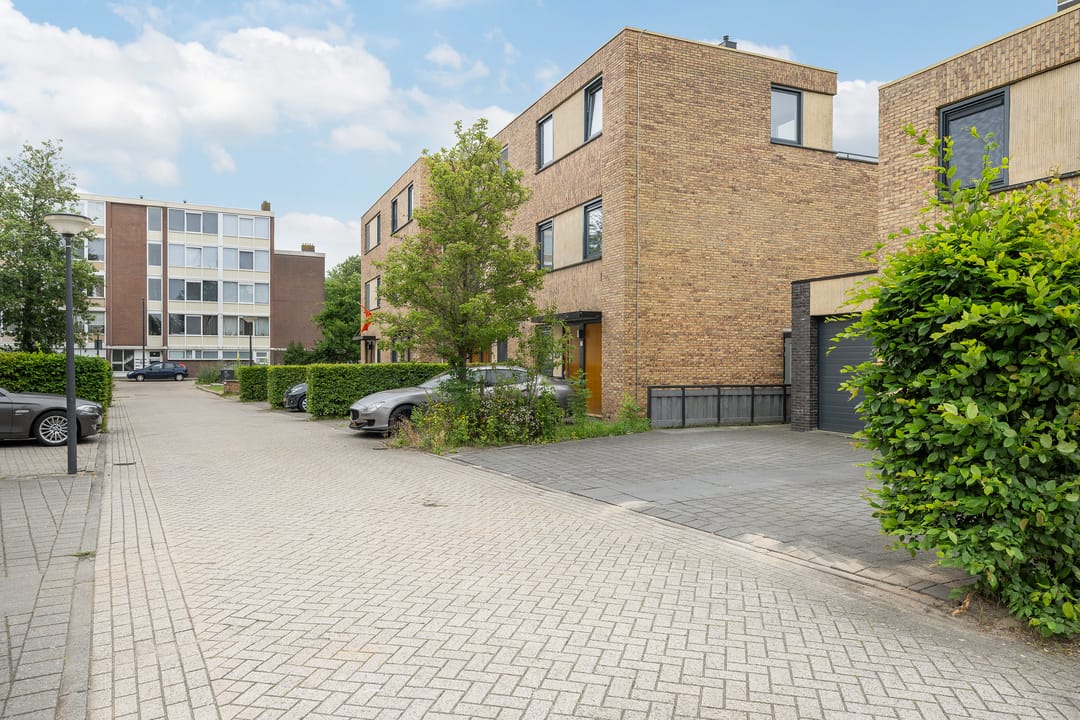 Photo 13 of Hugo de Vriesstraat 9