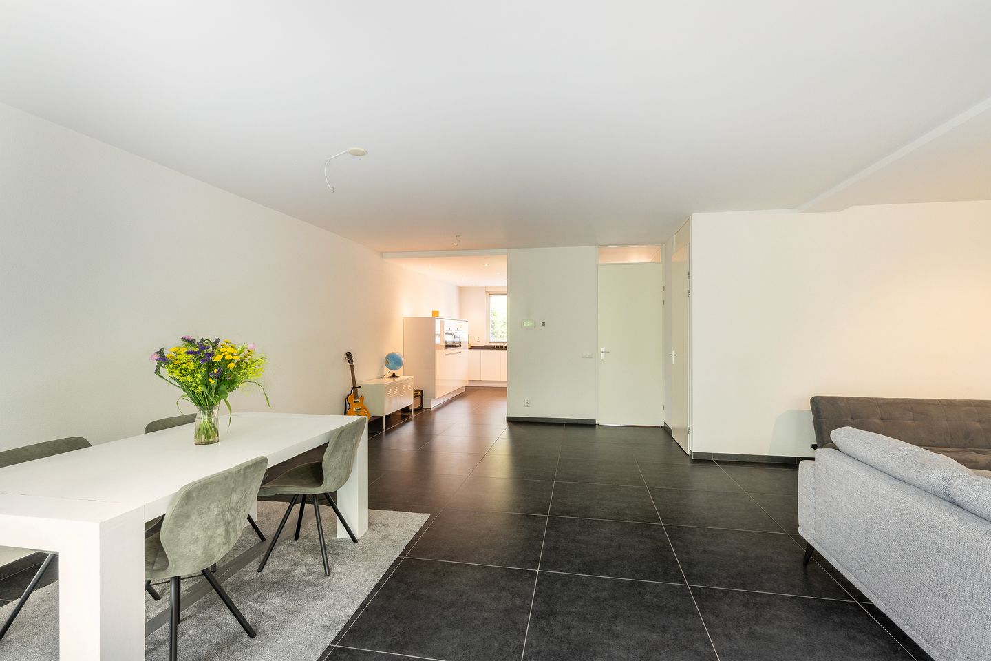 Photo 10 of Hugo de Vriesstraat 9