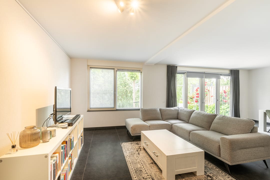 Photo 16 of Hugo de Vriesstraat 9