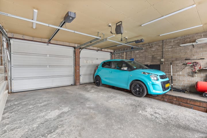 Hoekwoning te koop: Rembrandtstraat 37, Heerlen