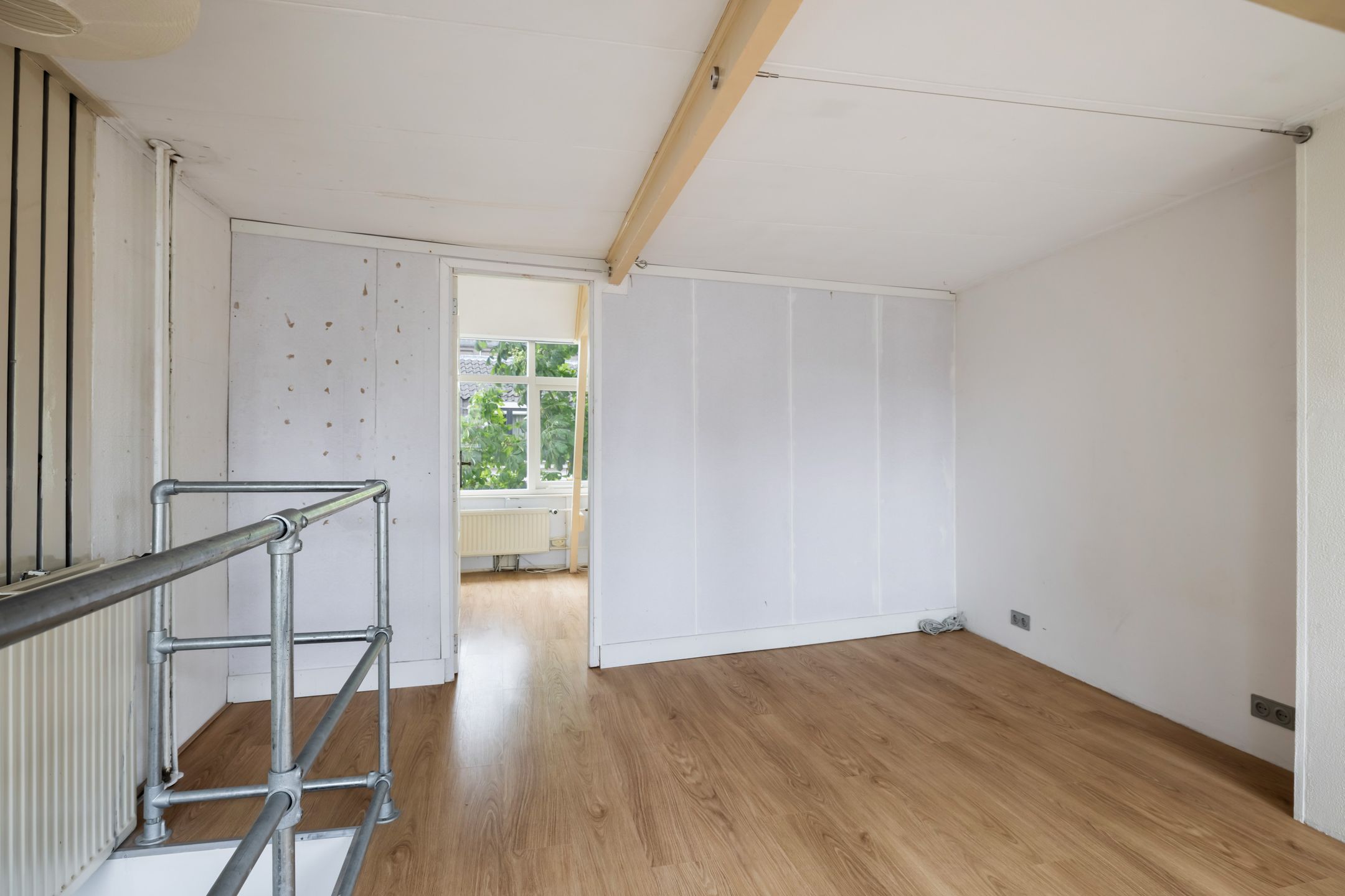 Photo 24 of Van der Mondestraat 1