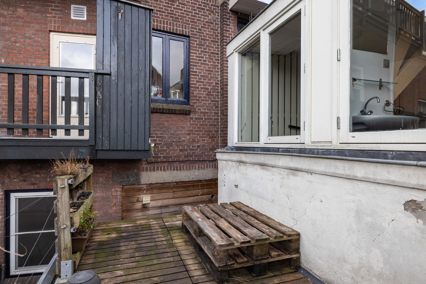 Photo 20 of Van der Mondestraat 1