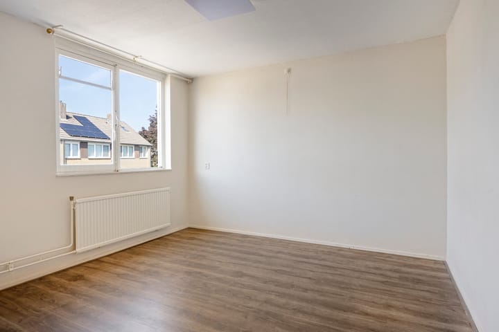 Tussenwoning te koop: Planetenhof 71, Maastricht