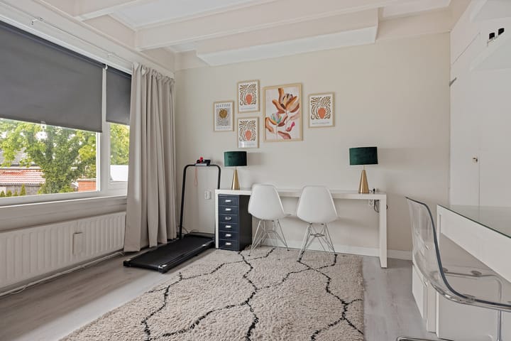 Twee-onder-één-kap te koop: Hoofdstraat-West 80, Uithuizen