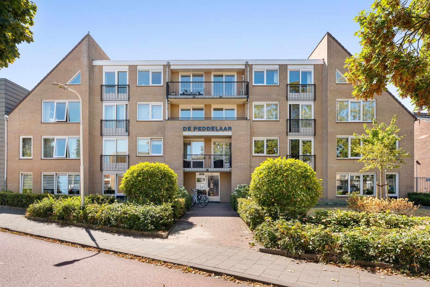 Foto 1 van Boomstraat 144-03