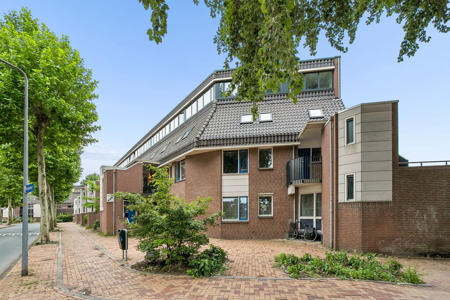Foto 1 van Middenhof 15