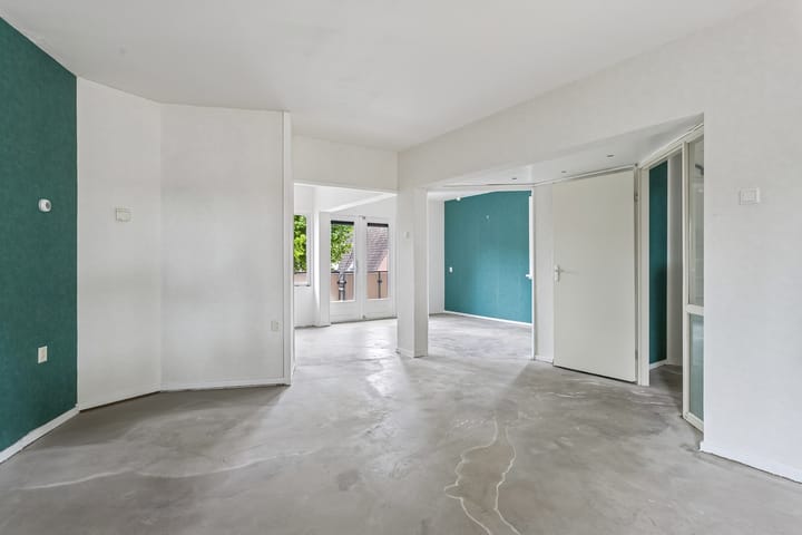 Appartement te koop: Middenhof 15, Almere