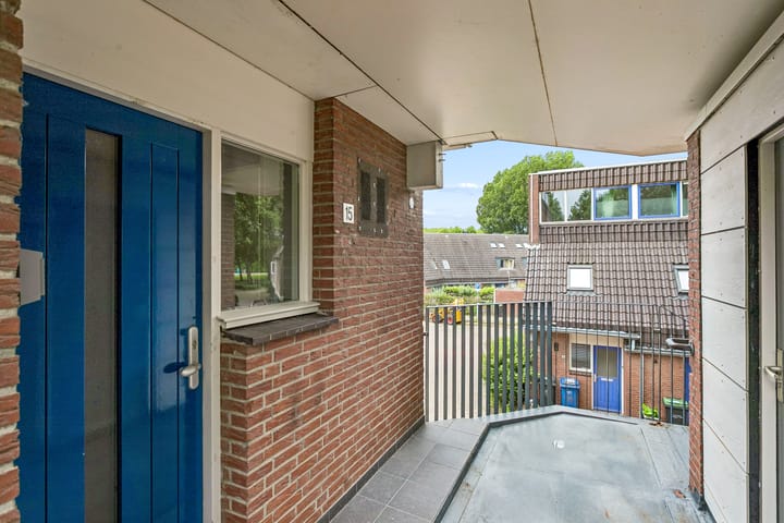 Foto 3 van Middenhof 15
