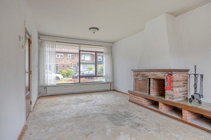 Tussenwoning te koop: Pinksterbloemstraat 28, Rheden