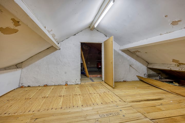 Tussenwoning te koop: Pinksterbloemstraat 28, Rheden