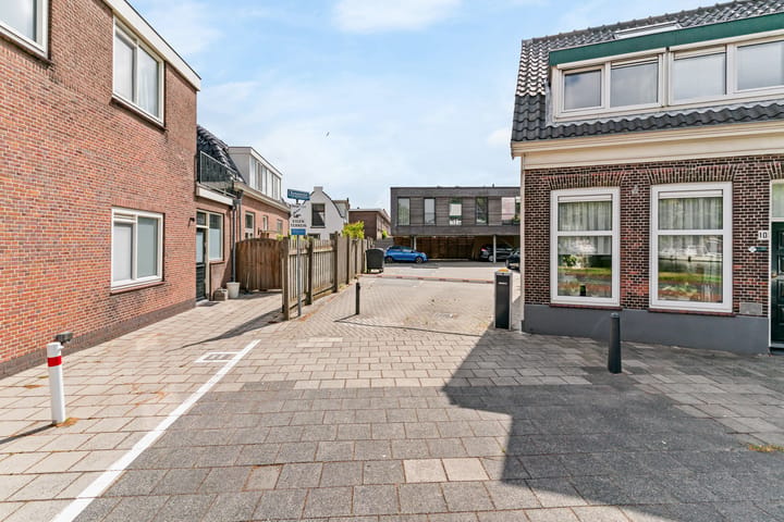 Foto 4 van Warmoeziershof 7