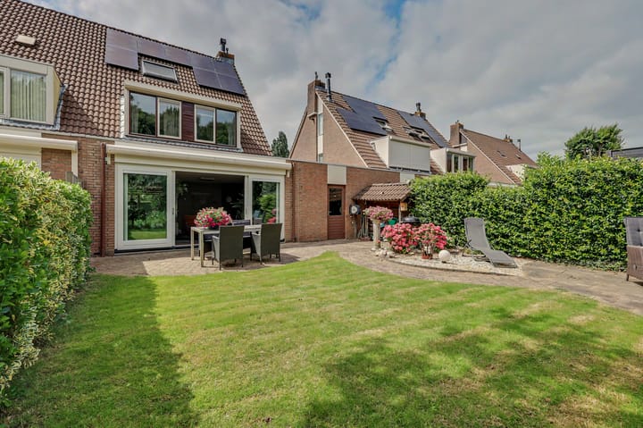 Photo 2 of Steur 60