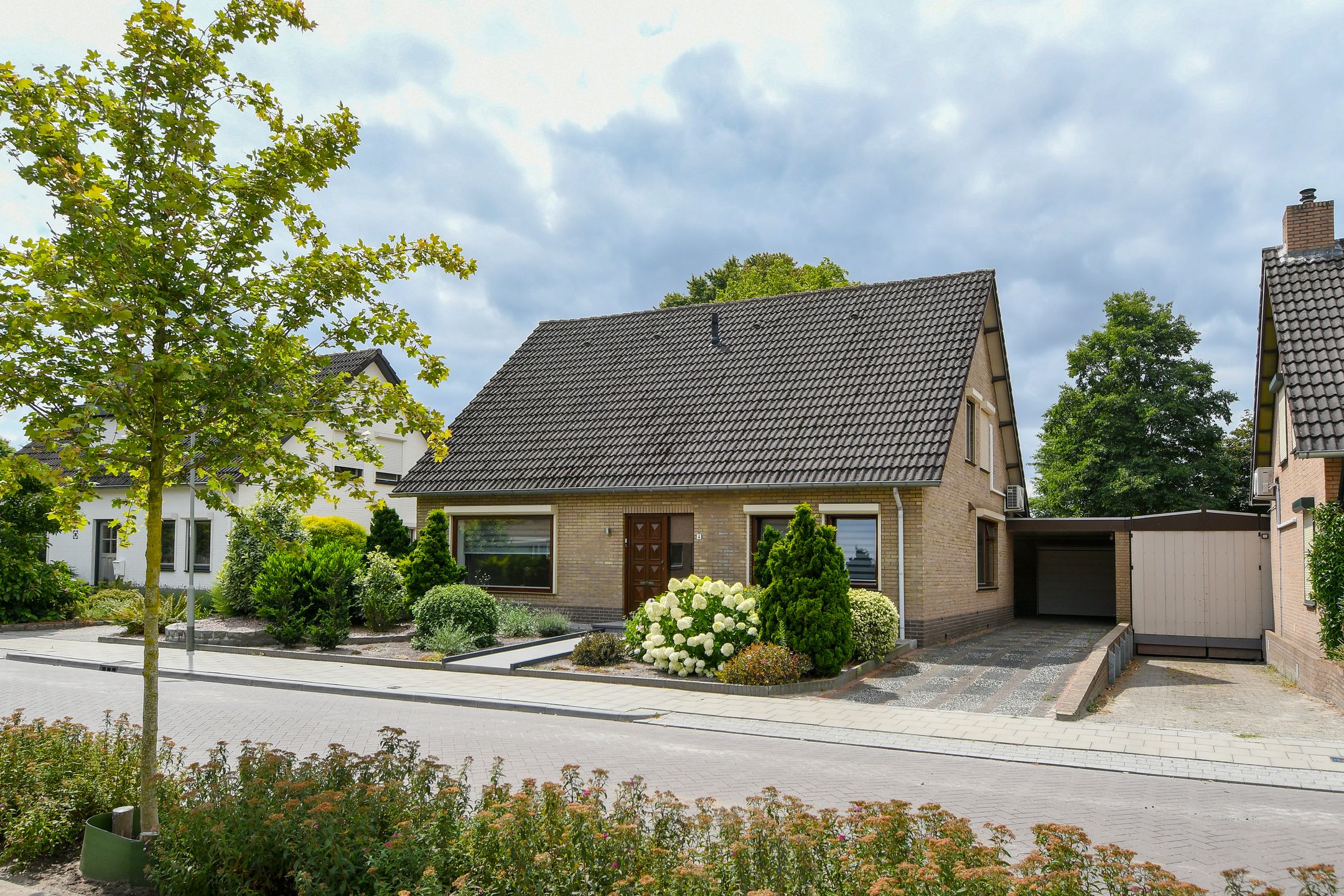 van Acchgelstraat 4 