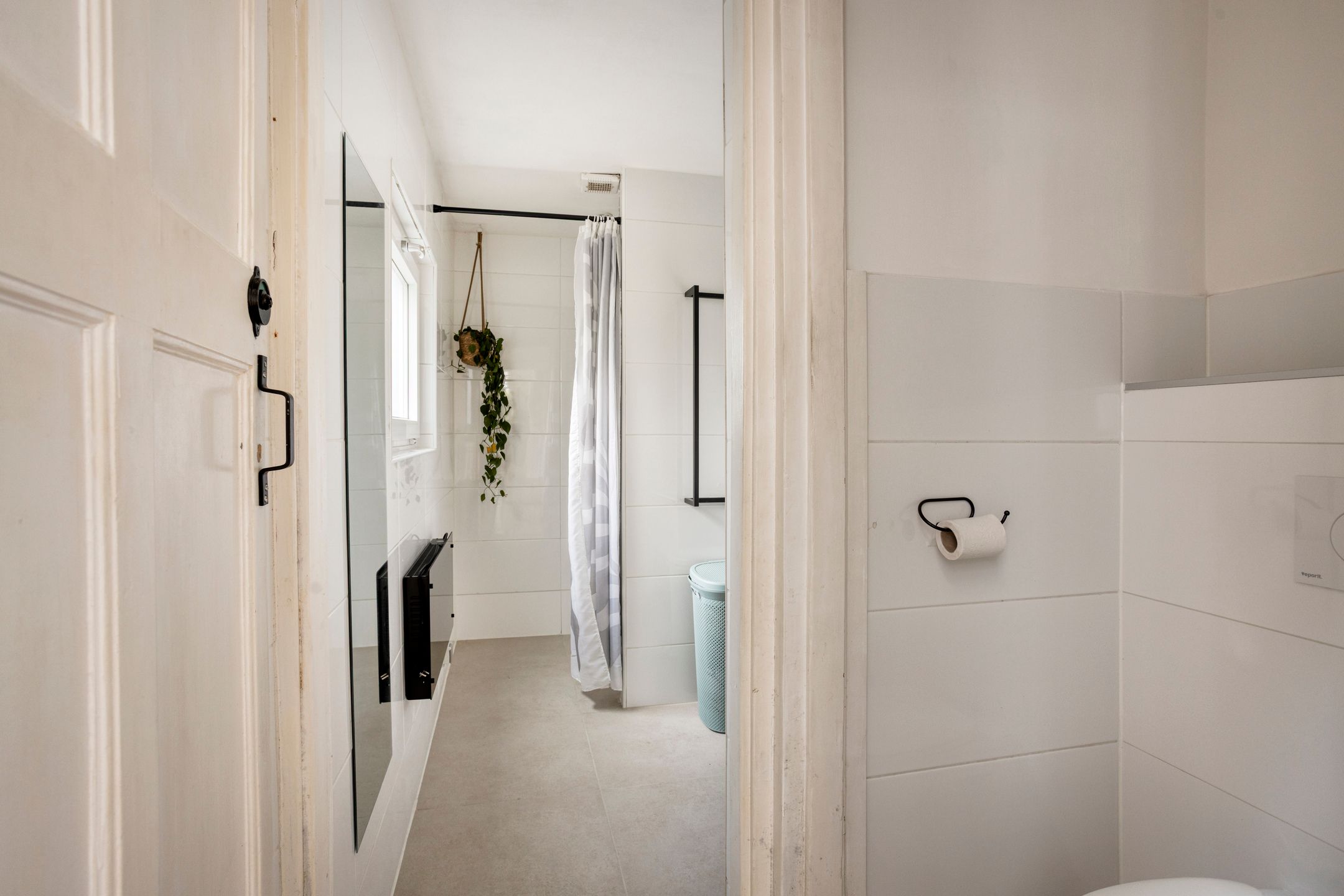 Photo 12 of Huygensstraat 55
