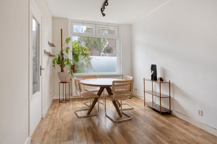 Tussenwoning te koop: Huygensstraat 55, Dordrecht