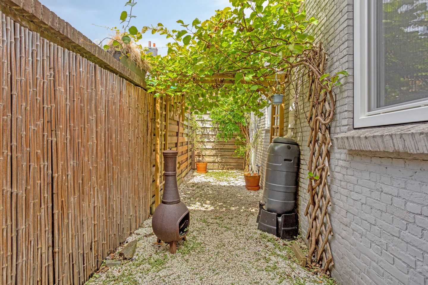 Photo 20 of Huygensstraat 55